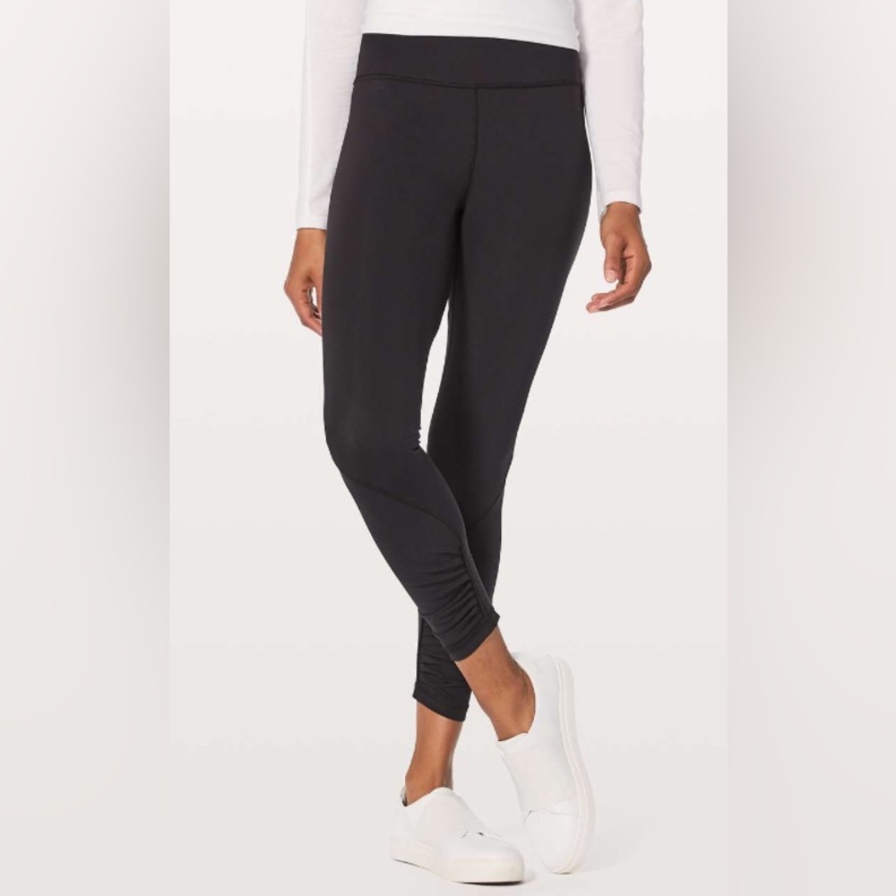 NWOT Lululemon Play Off The Pleats Tight *25"
Black